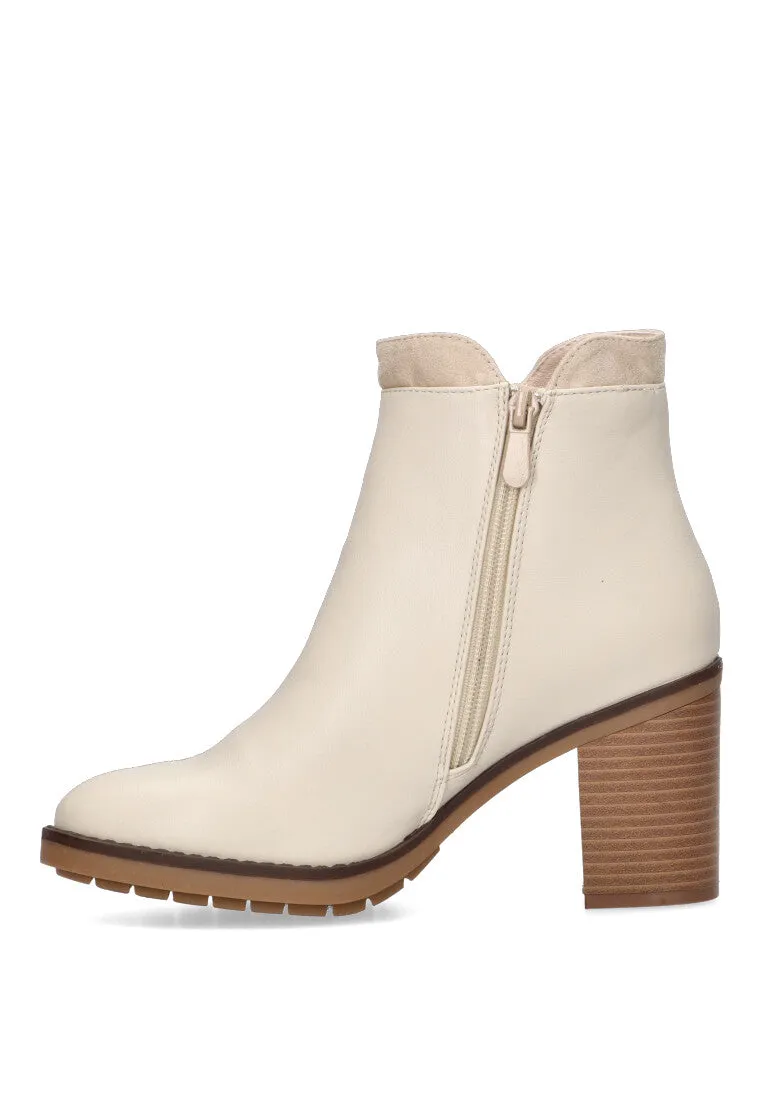 BOTIN color BEIGE para mujer con Tacón medio y exterior en sintético. MODELO ETIKA PARIS