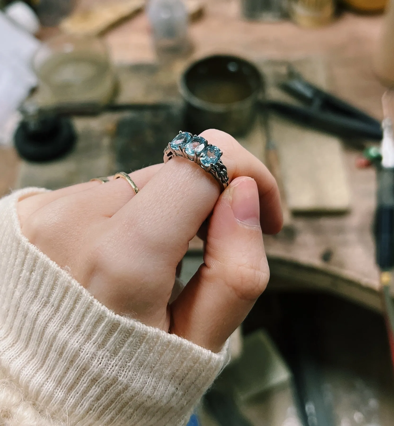 Rose Ring W/G 14K